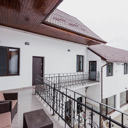 Hotel Elegant House Făgăraş Esterno foto