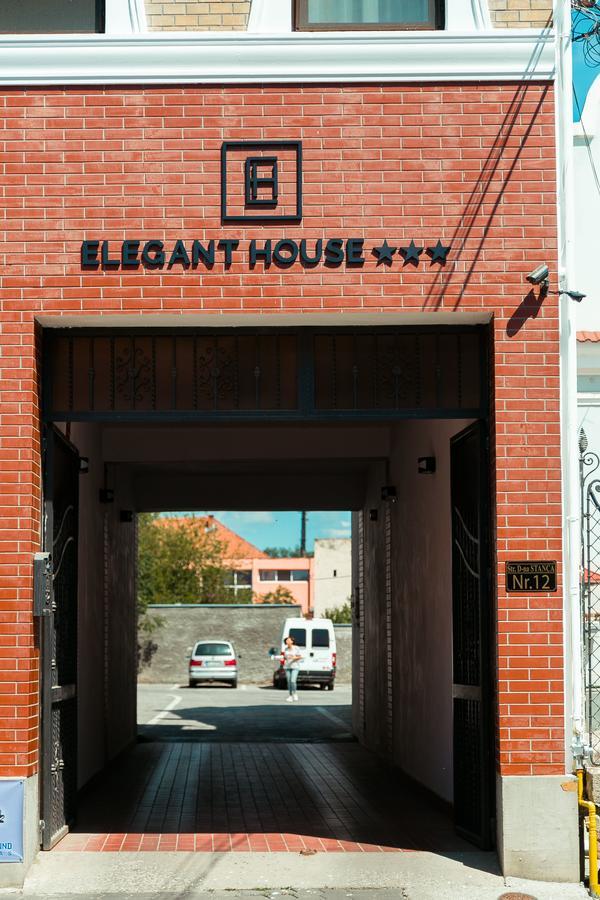 Hotel Elegant House Făgăraş Esterno foto