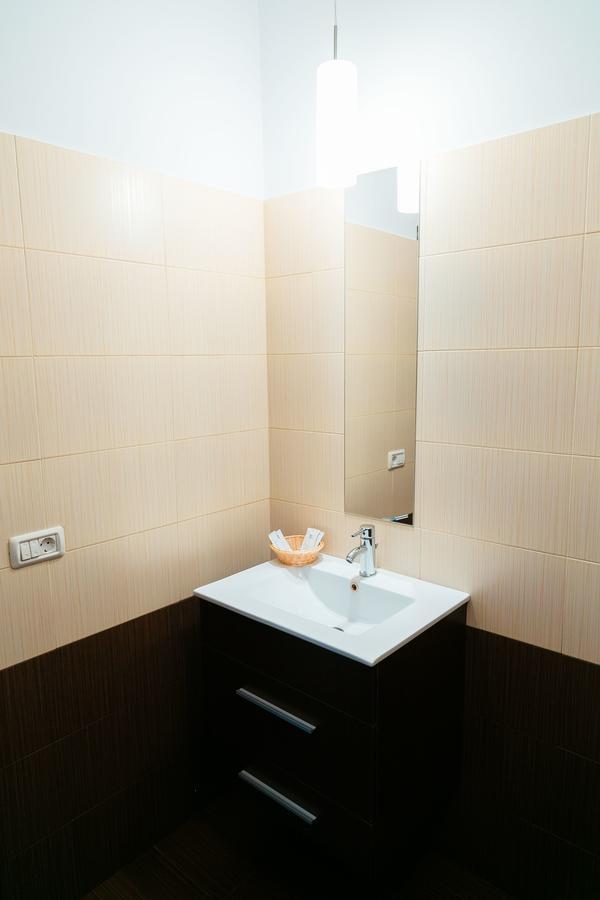 Hotel Elegant House Făgăraş Esterno foto