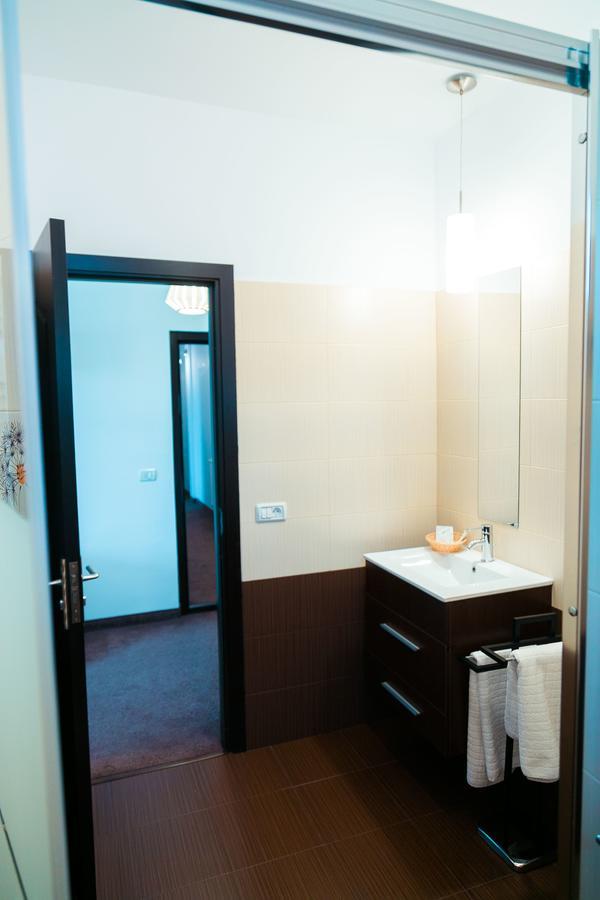 Hotel Elegant House Făgăraş Esterno foto