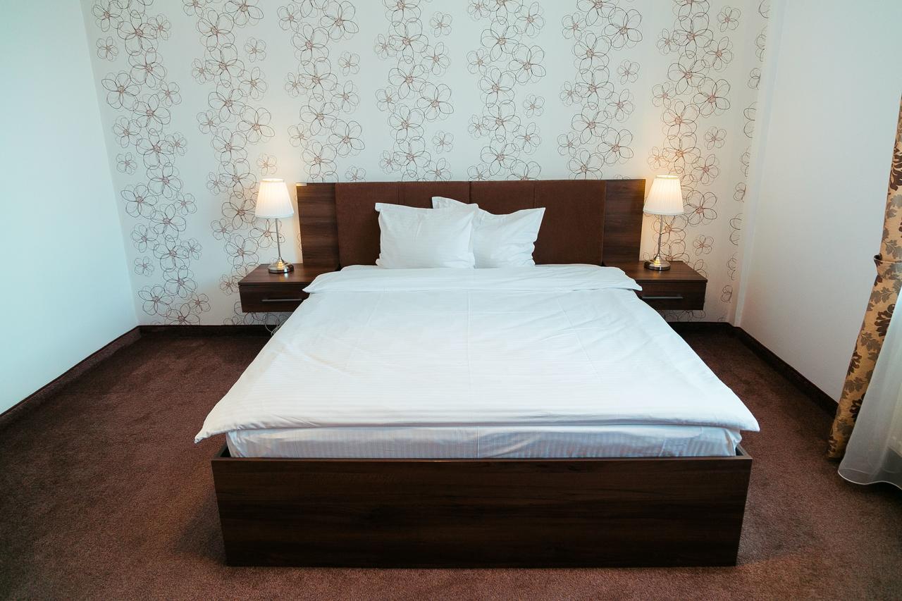 Hotel Elegant House Făgăraş Esterno foto